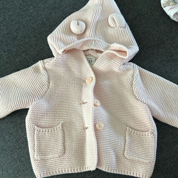 BabyGap bear sweater - Picture 1 of 1